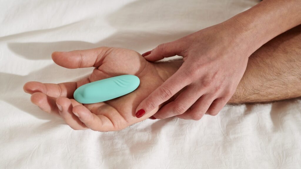 we-vibe moxie wearable vibrator